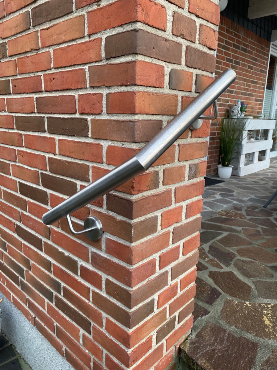 Edelstahl-Handlauf – schräg links